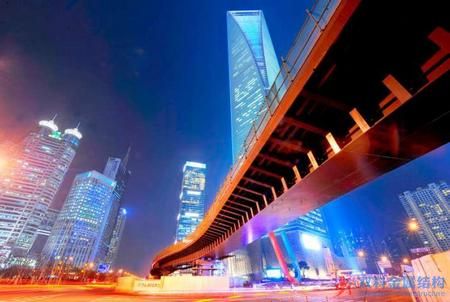 上海陆家嘴“世纪连廊”主体阶段性贯通